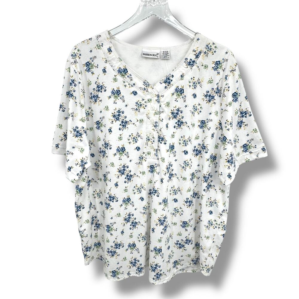 Fashion Bug blouse women's 18/20W henley short sleeve white blue floral cottage